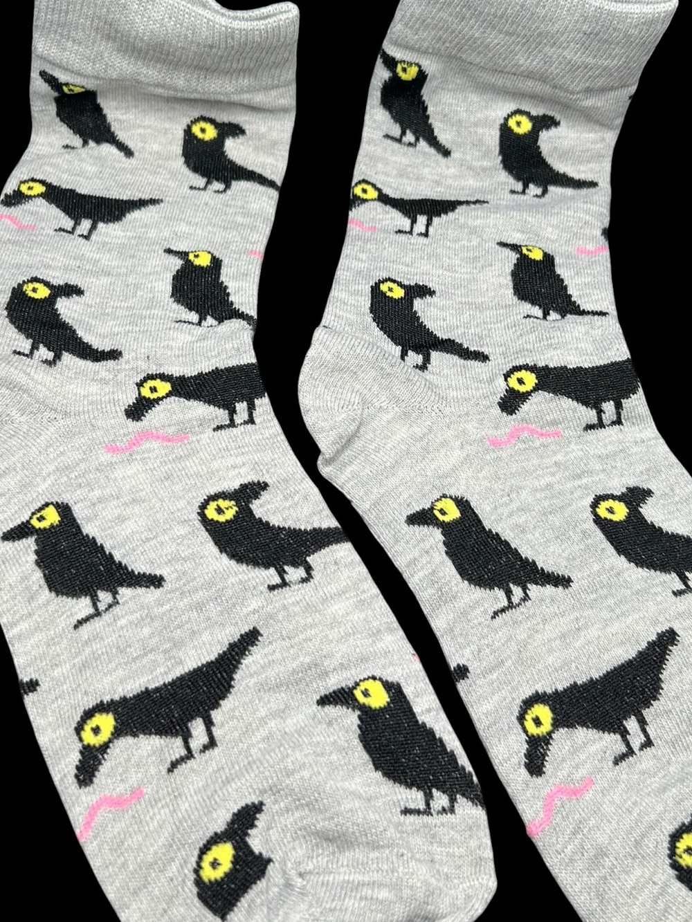 NWT Soft Gray Graphic Crew Socks - Repeating Black Bird Motif 🐦⬛